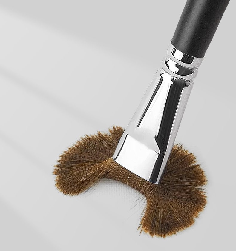 Wolf Hair Brush – 12 Piece Set (with Free Case) - Image 3